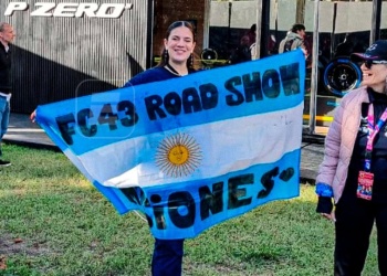 “Las tías de Colapinto”: fanáticas de todo el país llegaron a Buenos Aires para alentarlo