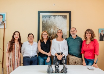 Autores misioneros buscan su lugar en la Feria Internacional del Libro con una selección en marcha