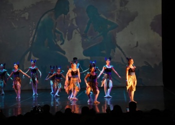 La danza celebra su día en el teatro Lírico de Posadas