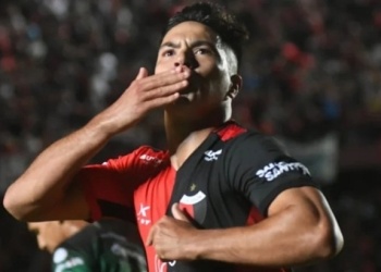 Jugador de Colón de Santa Fe presentó a su novio y conmovió al fútbol argentino