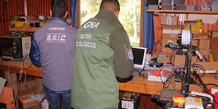 ESTUDIO INFORMÁTICO Y TALLER DE IMPRESIONES 3D. El procedimiento en Eldorado fue en la vivienda de un experto en tecnología.