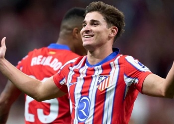 Tres grandes de Europa interesados por el argentino Julián Alvárez