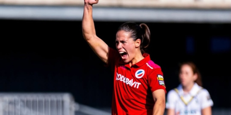 GRITO DE GLORIA. La misionera celebró una nueva consagración en Europa.