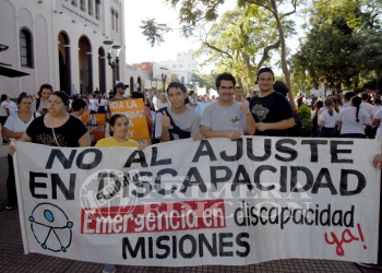 Discapacidad en crisis: protestas en todo el país y alerta por cambios en la ley
