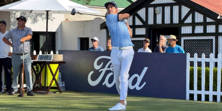 REFERENTE. Mauro lleva ganados dos certámenes en el Tour Profesional de Golf Argentino. Este año va por más.