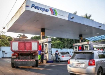 Más barato del otro lado: por qué la nafta cuesta menos en Paraguay