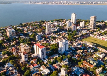 El auge inmobiliario y el crecimiento de los servicios redefinen la economía misionera