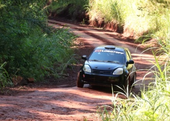 Rally misionero a fondo: Paulus ganó por apenas 1,5 segundos la primera etapa
