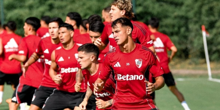 EN LA PRÁCTICA. El plantel “Millonario” viene de igualar ante Blooming.