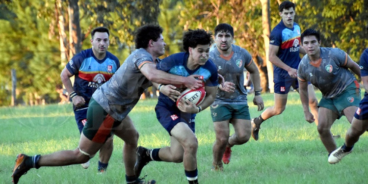 CON DIENTES APRETADOS. El torneo doméstico ofrecerá emociones hoy.
