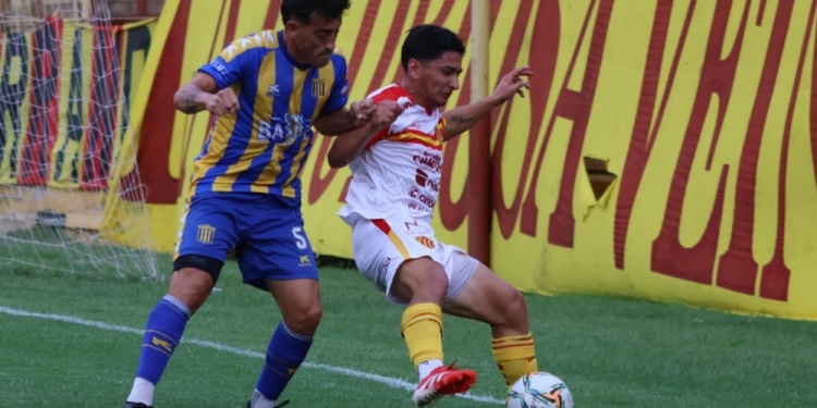 SIRVE IGUAL. Mitre logró un empate en Chaco que le permite acomodarse.