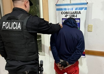 Cayó uno de los “trepamuros” de Villa Cabello en pleno intento de robo