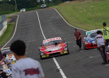 Misionero de Pista: el Toro de Cabral fue protagonista en el TC 4000 y Mieres fue el mejor en Clase 3