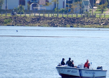 Hallaron el cuerpo de un hombre en el arroyo Mártires y buscan identificarlo
