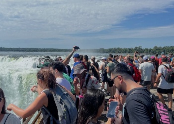 Cataratas, satisfacción con la ocupación y número de visitantes