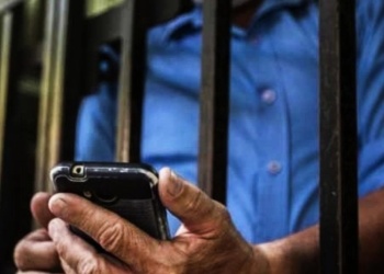 Más controles: autorizan el bloqueo de celulares en cárceles federales para frenar delitos