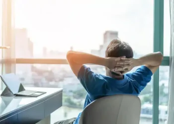 Marcan que el cansancio persistente ya no es normal y revela fallas en hábitos básicos de salud