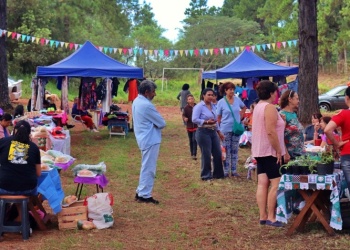 Familias de Santa Inés recuperaron una calle olvidada para iniciar la feria solidaria