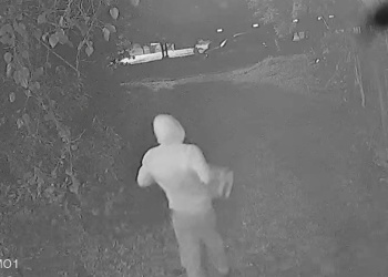 Cayeron en Campo Grande: una pareja con antecedentes fue detenida tras ocultarse en una casa deshabitada