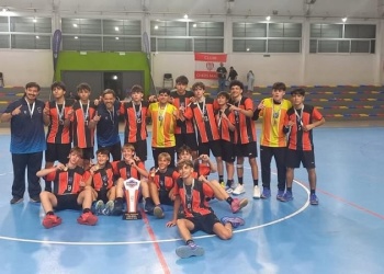 Handball: Gimnasia levantó la Copa Presidente en Mendoza y mantuvo la categoría en Menores A
