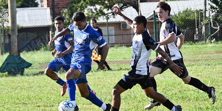 A JUGAR. La Cantera visitará a Huracán y Atlético hará lo propio ante Crucero.