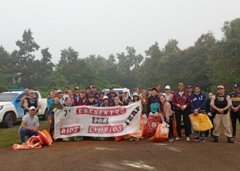 Exitosa  jornada de limpieza del río Uruguay en su séptima edición