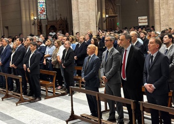 Tras bajarse de la misa en homenaje al Papa, Villarruel explicó: “Ahí estaba lo peor de la casta política”