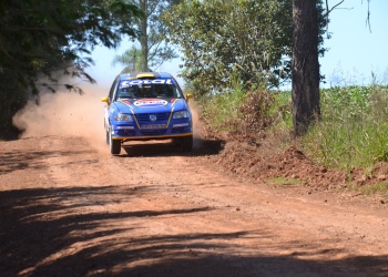 Más de 50 pilotos aceleran en Eldorado y Victoria en una nueva fecha del rally misionero
