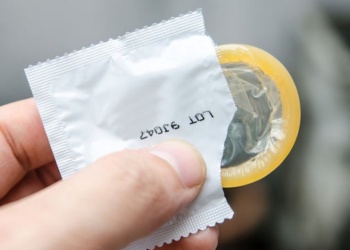 Por qué la guerra de Medio Oriente hizo subir un 30% el precio de los preservativos
