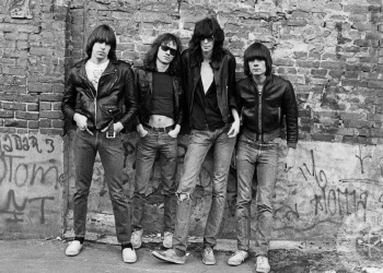 Medio siglo de un disco icónico: el debut de Ramones
