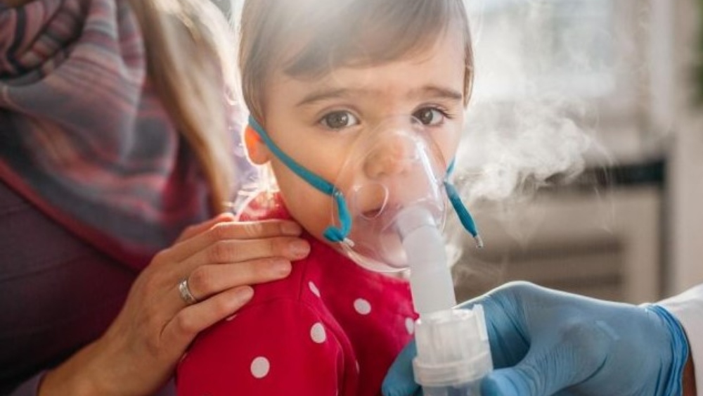 Golpe de frío y alerta: advierten por una suba temprana de virus respiratorios