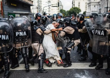 Una imagen de la represión policial en una protesta en el país ganó el World Press Photo