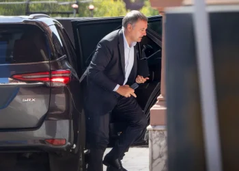 Caso Adorni: el contratista de la casa del country dijo que recibió US$ 245 mil en concepto de refacciones