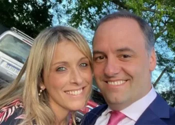 Adorni y su esposa gastaron más de $85 millones con tarjeta durante 2025
