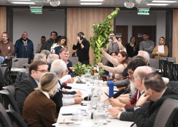 Yerbateros expusieron en Diputados la crisis del sector