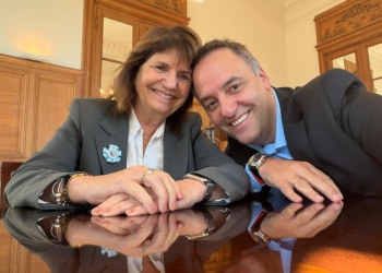 Bullrich presiona para que Adorni presente la declaración jurada y crece la interna en el Gobierno
