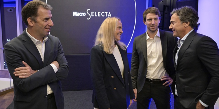 Dicky Muñoz, CEO de Macro Fondos, Pilar Gómez Bravo, CFA de MFS, Mateo Brito, Presidente de Macro Fondos y Juan Parma, CEO de Banco Macro.