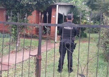 Violento robo a una mujer de 86 años en Eldorado: buscan a cinco delincuentes