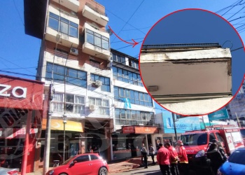 Susto en el centro de Posadas por la caída de mampostería desde un balcón
