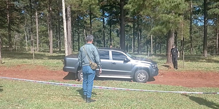 VW AMAROK. La camioneta de la víctima, usada para escapar por los agresores, fue hallada en “Puerto Topo” cerca del Paraná.
