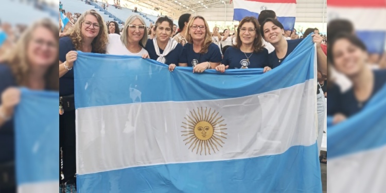 PRIMER GRUPO DE ARGENTINA. Las mujeres posadeñas viajaron al encuentro internacional en San Pablo, Brasil.