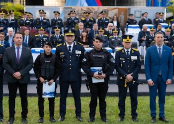 La Policía de Misiones celebró sus 170 años con un emotivo acto y reconocimientos