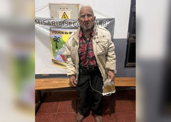 Hallaron desorientado a un hombre de 86 años y buscan a sus familiares