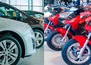 Fuerte caída en la venta de autos y boom en la de motos durante abril