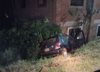 Un auto despistó cerca de la ruta 12 y una mujer fue derivada al Madariaga