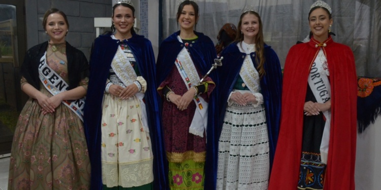 REALEZA RENOVADA. Las Colectividades comienzan a presentar a sus representantes rumbo a la Fiesta del Inmigrante.