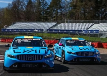 Cyan Racing presentó su auto y sus pilotos