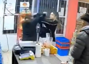 Neuquén: le reclamó a la dueña de un almacén que atendió mal a su hermana y se agarraron de los pelos