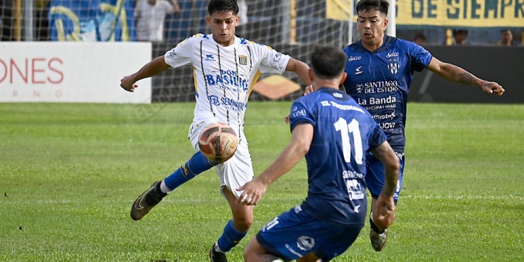 ILUSIÓN. El Auriazul buscará una victoria para regresar a la cima del grupo.