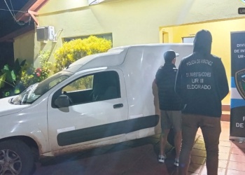Interceptaron en Eldorado una Fiorino robada en Buenos Aires
